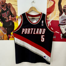 Load image into Gallery viewer, Camiseta Portland Teail Blazers Road 2009-10 Rudy Fernández #5 Champion Vintage - L/XL
