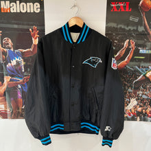 Load image into Gallery viewer, Chaqueta Bomber Carolina Panthers Mid 90’s Starter Vintage - S/M
