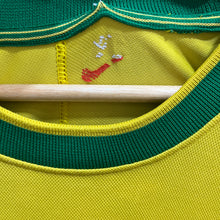 Cargar imagen en el visor de la galería, Camiseta Brasil 1998 Home Nike Vintage - L/XL
