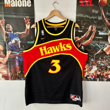 Cargar imagen en el visor de la galería, Camiseta Atlanta Hawks 2003 Rewind ‘88 Abdur-Rahim #3 Nike Vintage - L/XL
