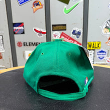 Carregar imagem no visualizador da galeria, BNWT Gorra Oakland Athletics Early 90s AMCAP Vintage
