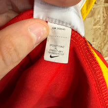 Cargar imagen en el visor de la galería, Camiseta Atlanta Hawks Road 2021/22 Trae Young #11 Nike - L/XL
