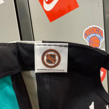 Cargar imagen en el visor de la galería, BNWT San Jose Sharks 1993 Pro One Vintage
