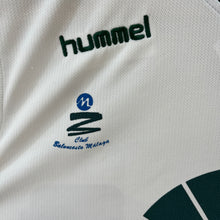Load image into Gallery viewer, Camiseta Unicaja Málaga 2005-06 Hummel Vintage - XL/XXL
