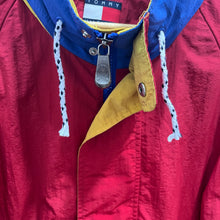 Cargar imagen en el visor de la galería, Chaqueta Tommy Hilfiger Spellout Early/Mid 90’sVintage - L/XL
