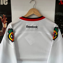 Carregar imagem no visualizador da galeria, Camiseta Chicago Blackhawks 2014 Road Reebok - L/XL
