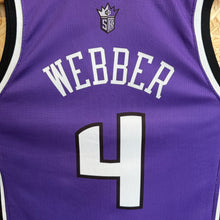 Cargar imagen en el visor de la galería, Camiseta Sacramento Kings Road 2000/03 Chris Webber #4 Champion Vintage - L/XL
