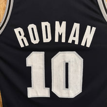 Charger l'image dans la galerie, Camiseta San Antonio Spurs Road 1993/94 Dennis Rodman #10 Champion Vintage - M/L
