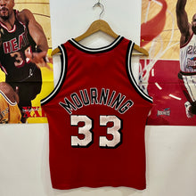 Lade das Bild in den Galerie-Viewer, Camiseta Miami Heat Alternate 1995-96 Alonzo Mourning #33 Champion Vintage - M/L
