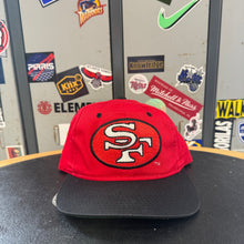 Cargar imagen en el visor de la galería, Gorra San Francisco 49ers 90s  Sports Specialties Vintage
