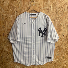 Lade das Bild in den Galerie-Viewer, Beisbolera New York Yankees 2020 Home Nike - XL/XXL
