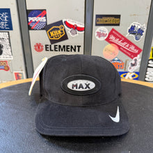 Load image into Gallery viewer, BNWT Gorra Nike Air Max 1998 Vintage
