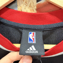 Carregar imagem no visualizador da galeria, Camiseta Portland Trail Blazers Road Early 00s Darius Miles #23 Adidas Vintage - L YOUTH
