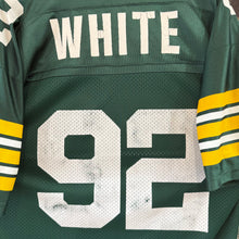 Carregar imagem no visualizador da galeria, Camiseta Green Bay Packers 1996/98 Reggie White #92 Champion Vintage - 44(L)
