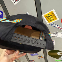 Load image into Gallery viewer, BNWT Gorra Miami Dolphins 1993 AMCAP Vintage
