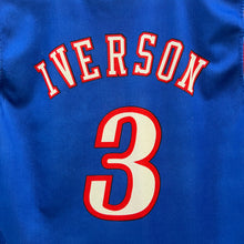 Cargar imagen en el visor de la galería, Camiseta Philadelphia76ers 2000-2003 Alternate Allen Iverson #3 Champion Vintage - L
