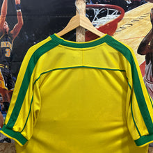 Cargar imagen en el visor de la galería, Camiseta Brasil 1998 Home Nike Vintage - L/XL
