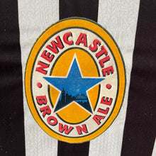 Cargar imagen en el visor de la galería, Camiseta Newcastle United FC 1997-99 Home Adidas Vintage - L/XL
