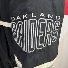 Cargar imagen en el visor de la galería, Chaqueta Oakland Raiders Logo Athletic Vintage Mid/Late 90’s - L/XL
