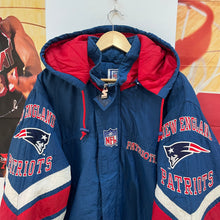 Cargar imagen en el visor de la galería, Parka New England Patriots Starter Vintage Mid 90’s - XL/XXL
