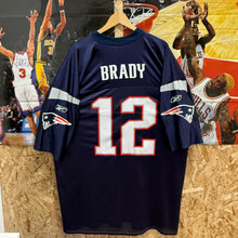 Cargar imagen en el visor de la galería, Camiseta New England Patriots 2005-06 Home Tom Brady #12 Reebok Vintage - XXL/3XL
