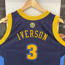 Charger l&#39;image dans la galerie, Camiseta Denver Nuggets Road 2008 Allen Iverson #3 Champion - XL Youth
