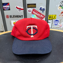 Carregar imagem no visualizador da galeria, Gorra Minnesota Twins Mid/Late 80s Vintage
