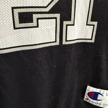 Carregar imagem no visualizador da galeria, Camiseta San Antonio Spurs 2000/03 Road Tim Duncan #21 Champion Vintage - M/L
