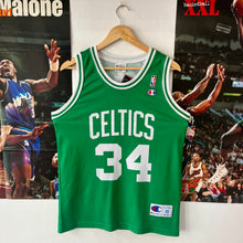 Cargar imagen en el visor de la galería, Camiseta Boston Celtics 20004-08 Road Paul Pierce #33 Champion Vintage - XS/S
