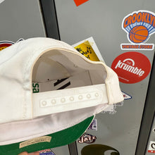 Cargar imagen en el visor de la galería, BNWT Gorra NBA Late 90s Sports Specialties Vintage
