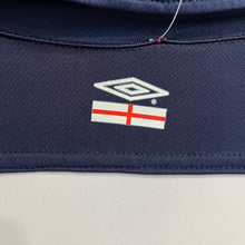 Cargar imagen en el visor de la galería, Camiseta Reversible Inglaterra 2003-05 Home Umbro Vintage - M/L
