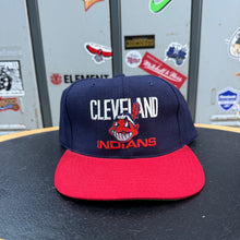 Cargar imagen en el visor de la galería, BNWOT Gorra Cleveland Indians AMCAP Vintage 90s
