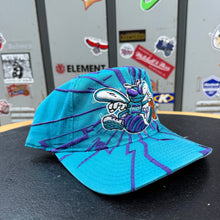 Cargar imagen en el visor de la galería, Gorra Charlotte Hornets Starter Vintage 90s
