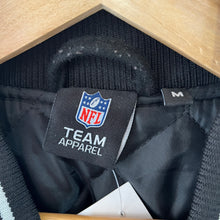 Load image into Gallery viewer, Chaqueta Bomber Varsity Oakland Raiders Team Apparel Y2K - M/L
