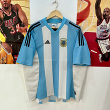 Load image into Gallery viewer, Camiseta Selección Argentina 2002 Home Adidas Vintage - M/L
