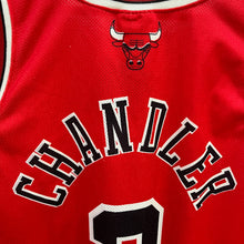 Cargar imagen en el visor de la galería, Camiseta Chicago Bulls 2004-06 Road Tyson Chandler #3 Champion Vintage - XL/XXL
