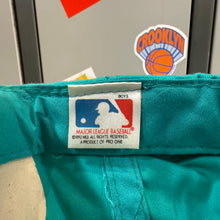 Cargar imagen en el visor de la galería, Gorra Florida Marlins 1992 Pro One Vintage

