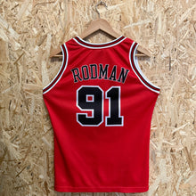 Carregar imagem no visualizador da galeria, Camiseta Chicago Bulls Road HWC 2007/08 Dennis Rodman #91 Champion Vintage - XS/S

