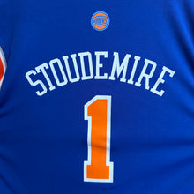 Cargar imagen en el visor de la galería, Camiseta New York Knicks Road 2012/13 Amar’e Stoudemire #1 Adidas - M/L
