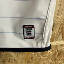 Cargar imagen en el visor de la galería, Camiseta Reversible Inglaterra 2003-05 Home Umbro Vintage - M/L
