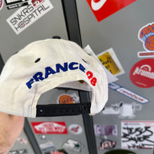 Carregar imagem no visualizador da galeria, Gorra Mundial Francia ‘98 1998 Global Caps Vintage
