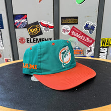 Cargar imagen en el visor de la galería, Gorra Miami Dolphins 90s Competitor Vintage
