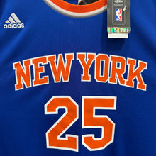 Lade das Bild in den Galerie-Viewer, BNWT Camiseta New York Knicks Road 2016 Derrick Rose #25 Adidas - XL/XXL
