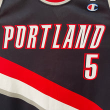 Load image into Gallery viewer, Camiseta Portland Teail Blazers Road 2009-10 Rudy Fernández #5 Champion Vintage - L/XL
