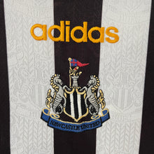 Cargar imagen en el visor de la galería, Camiseta Newcastle United FC 1997-99 Home Adidas Vintage - L/XL
