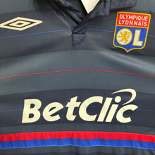 Cargar imagen en el visor de la galería, Camiseta Olympique Lyonaiss 2009-10 Third Umbro - L/XL
