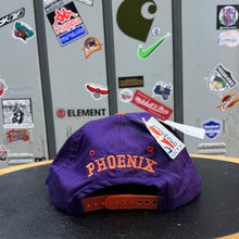 Lade das Bild in den Galerie-Viewer, BNWT Gorra Phoenix Suns 90s Vintage
