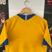 Load image into Gallery viewer, Camiseta Juventus 2005-06 Third Nike Vintage - S/M
