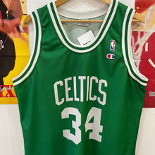 Cargar imagen en el visor de la galería, Camiseta Boston Celtics 2000-03 Road Paul Pierce #33 Champion Vintage - XL/XXL
