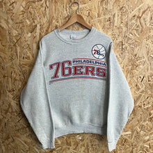 Cargar imagen en el visor de la galería, Sudadera Philadelphia 76ers Late 80’s/ Early 90’s Salem Vintage - L/XL
